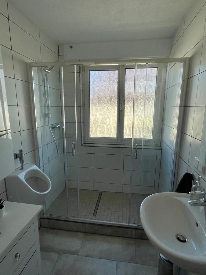 Apartment Schöne Ferienwohnung in der Nähe vom Bodensee-Center mit guter Anbindung Friedrichshafen